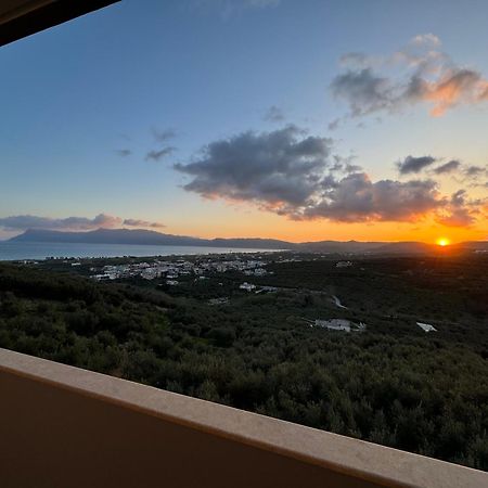 Emmanuel'S Sea View Luxury Apartment 基萨莫斯 外观 照片