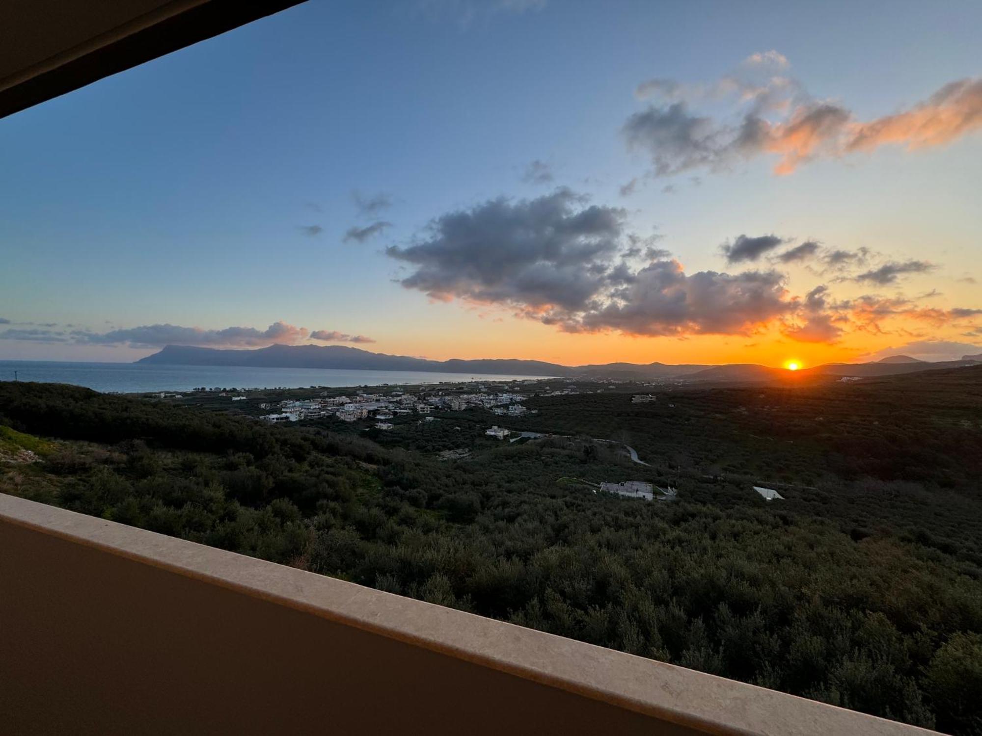 Emmanuel'S Sea View Luxury Apartment 基萨莫斯 外观 照片